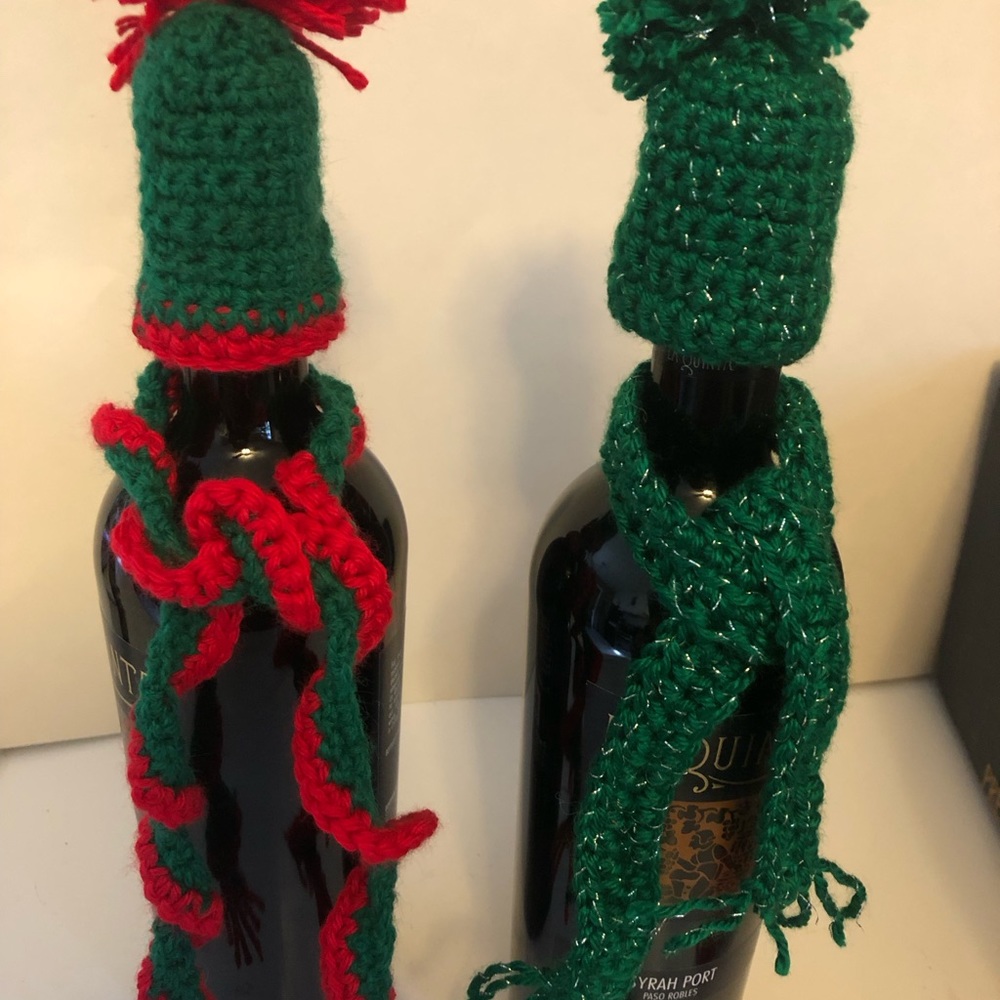 Christmas Wine Bottle Dress Up Cap and Scarf Two Piece Set